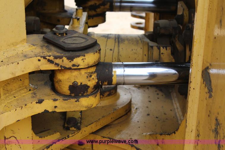 image for item J7572 2002 Komatsu WA500-3Lk wheel loader