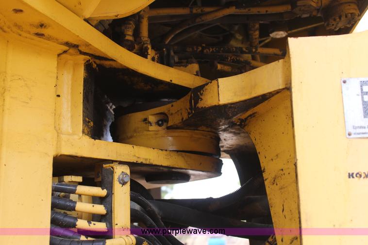 image for item J7572 2002 Komatsu WA500-3Lk wheel loader