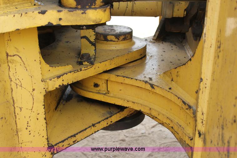 image for item J7572 2002 Komatsu WA500-3Lk wheel loader