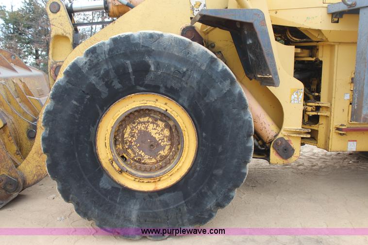 image for item J7572 2002 Komatsu WA500-3Lk wheel loader