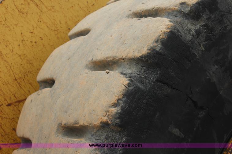 image for item J7572 2002 Komatsu WA500-3Lk wheel loader