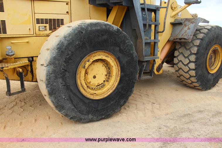 image for item J7572 2002 Komatsu WA500-3Lk wheel loader