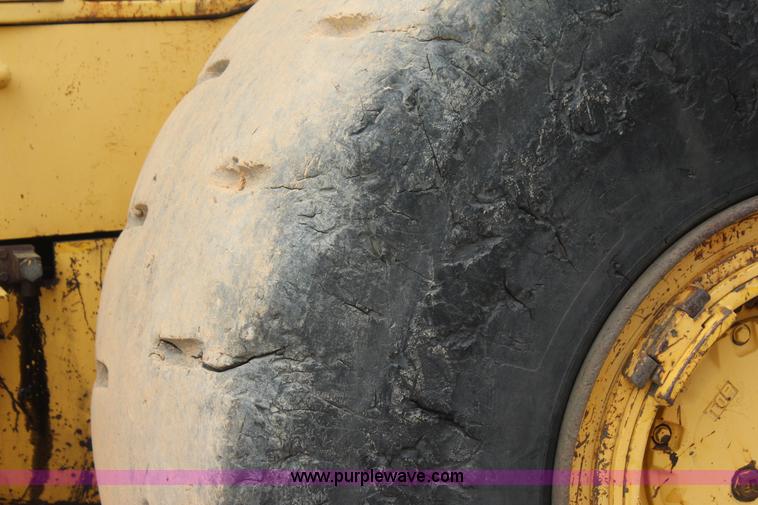 image for item J7572 2002 Komatsu WA500-3Lk wheel loader