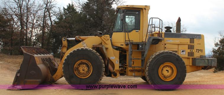 image for item J7573 2002 Komatsu WA500-3Lk wheel loader