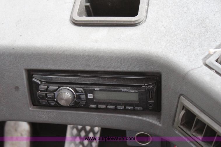 image for item J7573 2002 Komatsu WA500-3Lk wheel loader