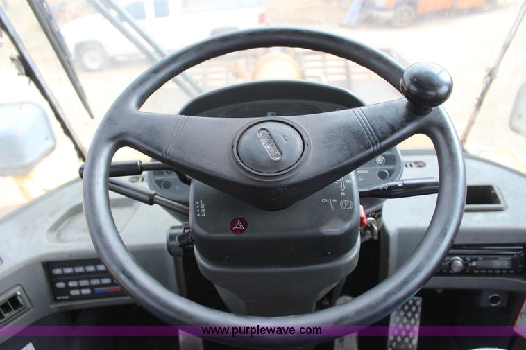 image for item J7573 2002 Komatsu WA500-3Lk wheel loader