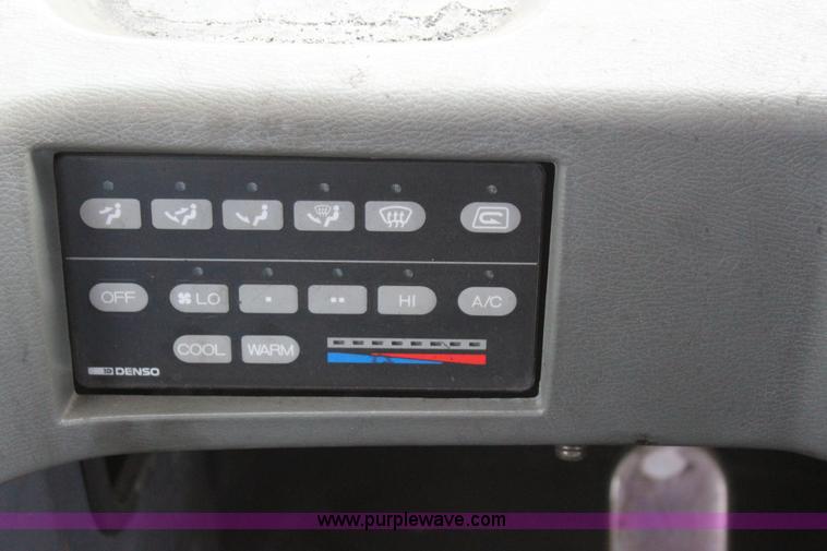 image for item J7573 2002 Komatsu WA500-3Lk wheel loader