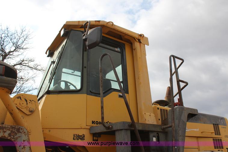 image for item J7573 2002 Komatsu WA500-3Lk wheel loader