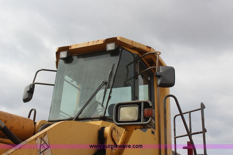 image for item J7573 2002 Komatsu WA500-3Lk wheel loader