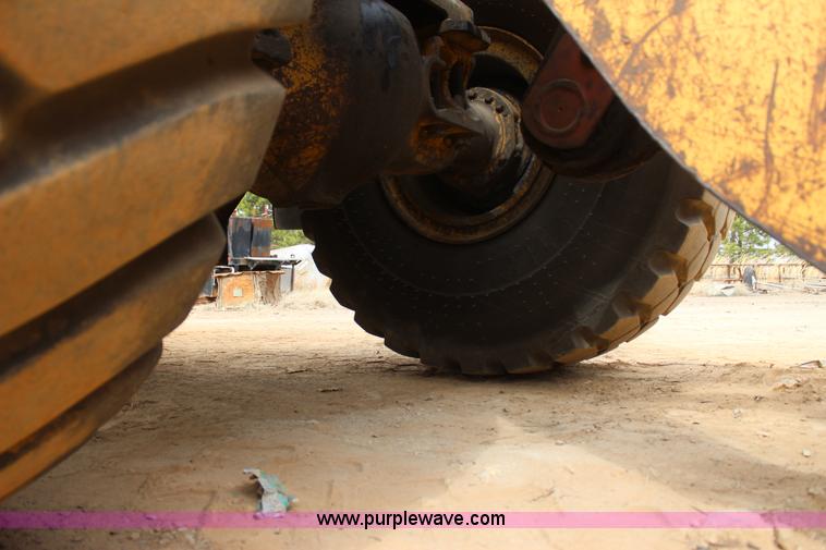 image for item J7573 2002 Komatsu WA500-3Lk wheel loader