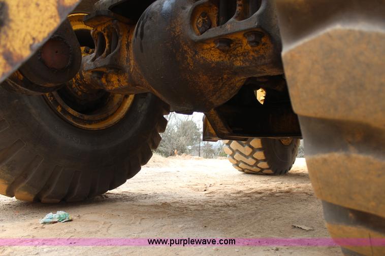 image for item J7573 2002 Komatsu WA500-3Lk wheel loader