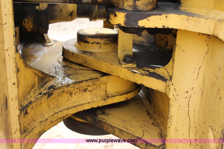 image for item J7573 2002 Komatsu WA500-3Lk wheel loader