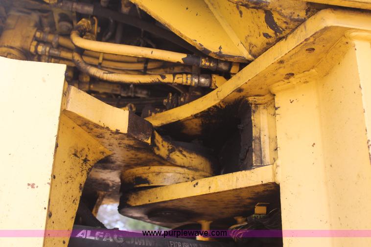 image for item J7573 2002 Komatsu WA500-3Lk wheel loader