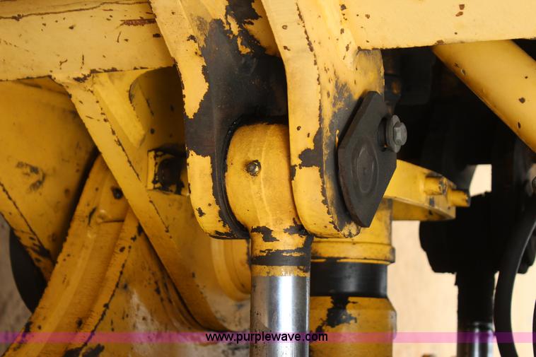 image for item J7573 2002 Komatsu WA500-3Lk wheel loader