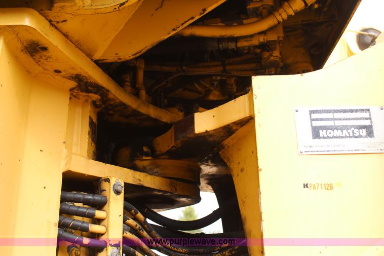 image for item J7573 2002 Komatsu WA500-3Lk wheel loader