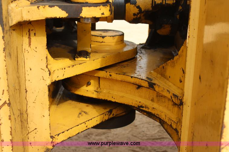 image for item J7573 2002 Komatsu WA500-3Lk wheel loader