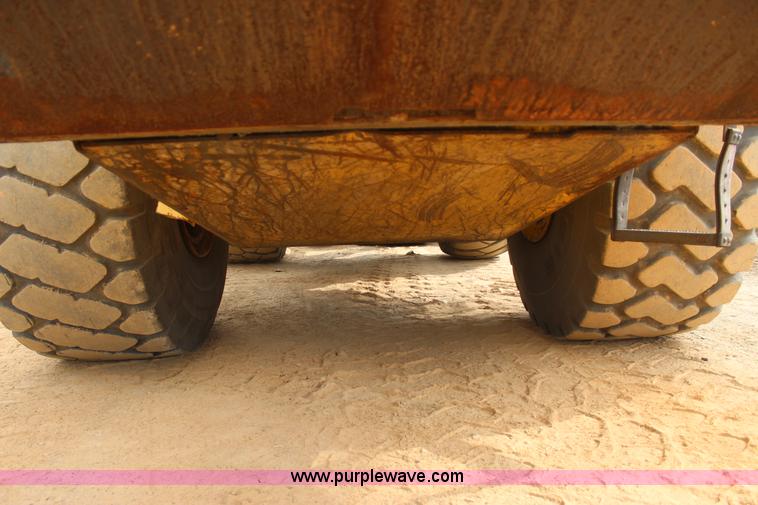 image for item J7573 2002 Komatsu WA500-3Lk wheel loader