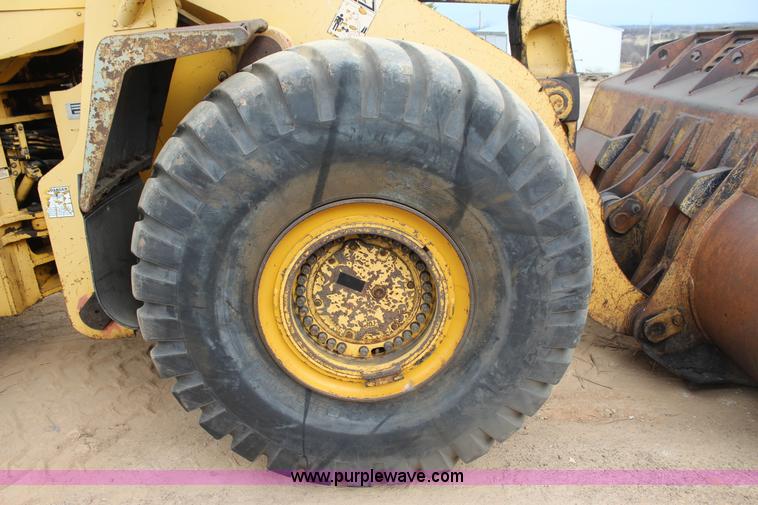 image for item J7573 2002 Komatsu WA500-3Lk wheel loader