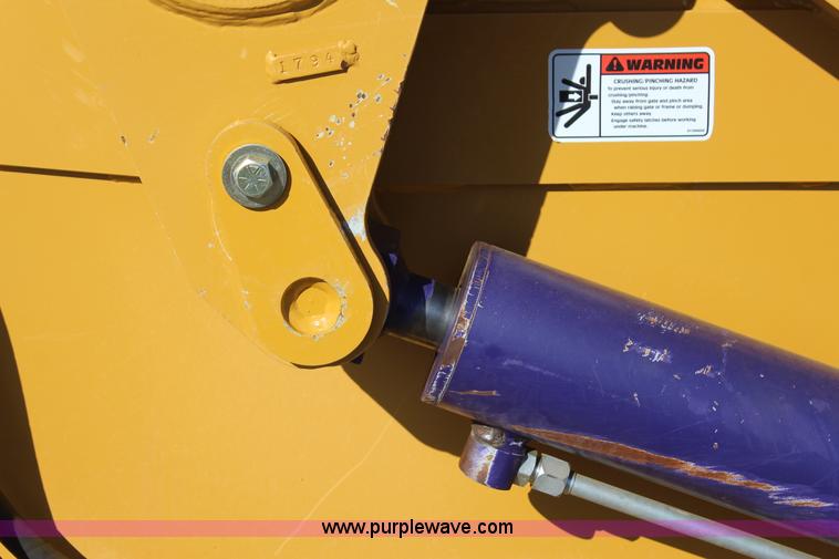 image for item J7702 2012 K-tec 1233 scraper