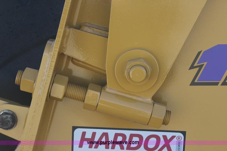 image for item J7702 2012 K-tec 1233 scraper