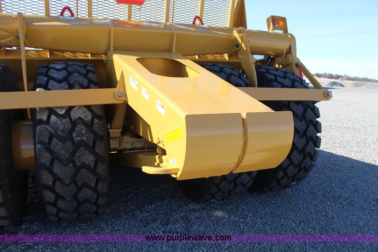 image for item J7702 2012 K-tec 1233 scraper