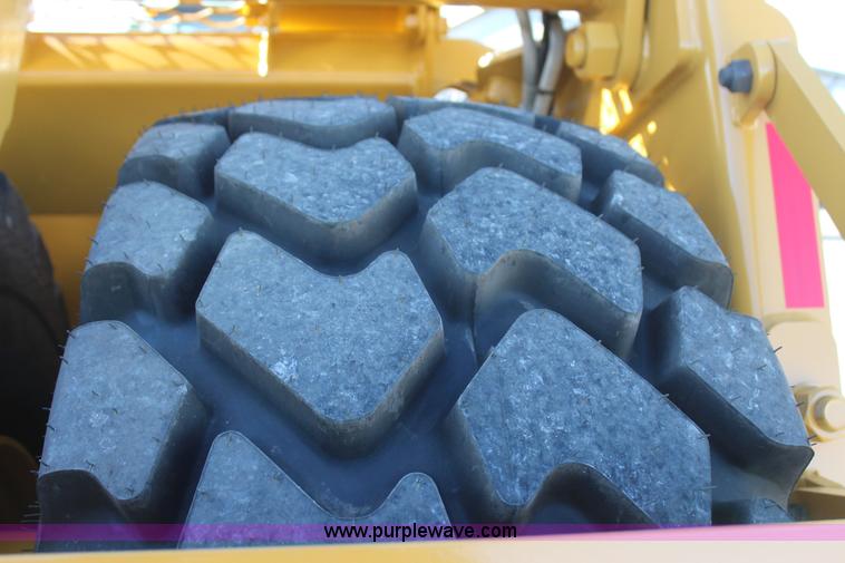 image for item J7702 2012 K-tec 1233 scraper