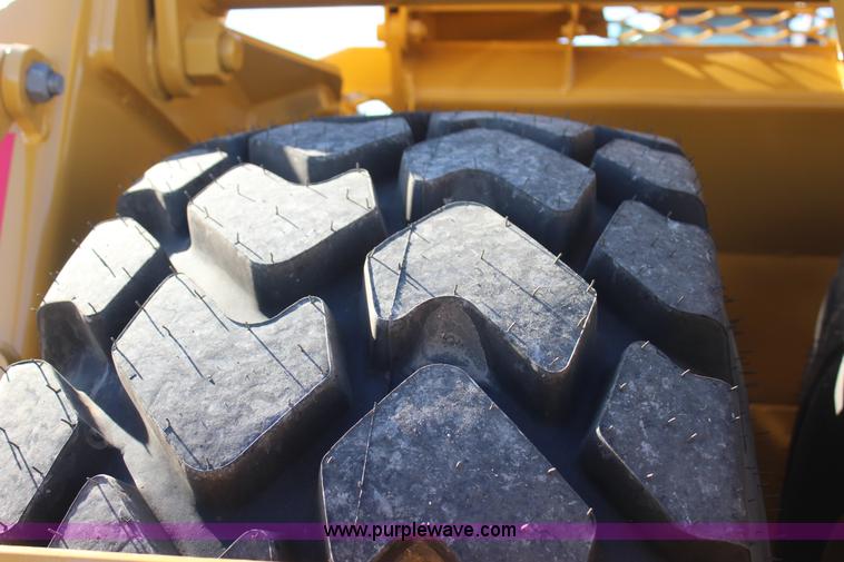 image for item J7702 2012 K-tec 1233 scraper