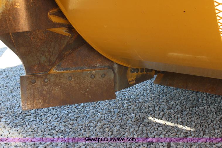 image for item J7702 2012 K-tec 1233 scraper