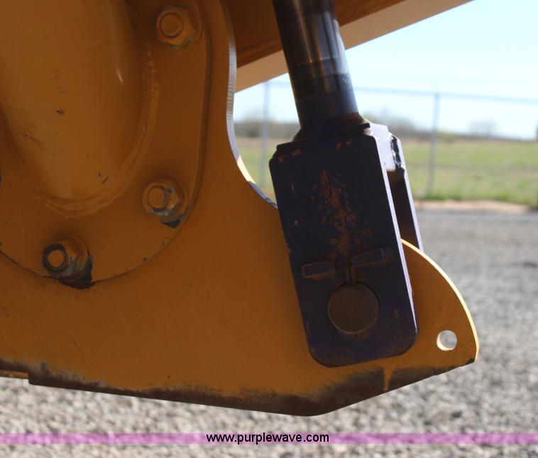 image for item J7702 2012 K-tec 1233 scraper