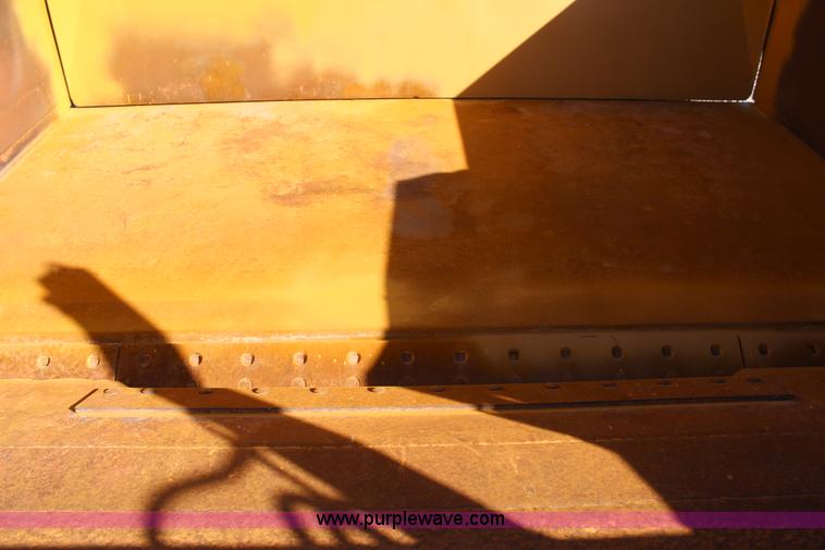 image for item J7702 2012 K-tec 1233 scraper