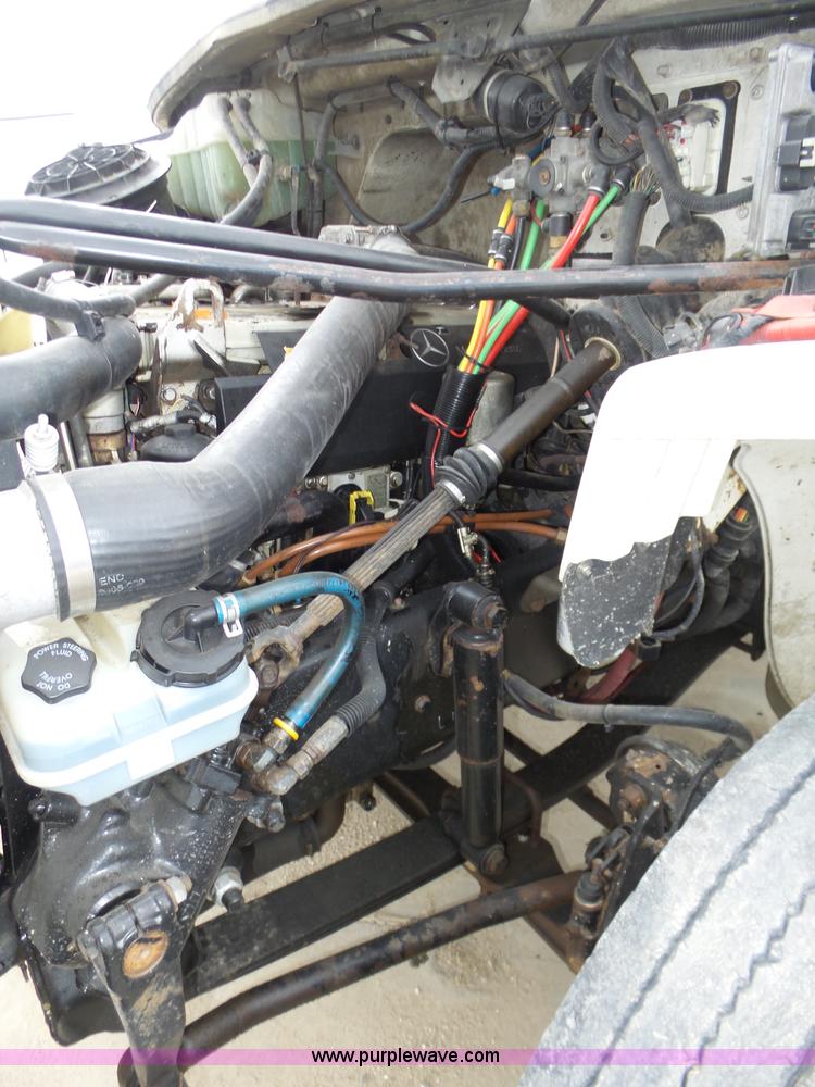 image for item J8965 2006 Freightliner Business Class M2 service truck