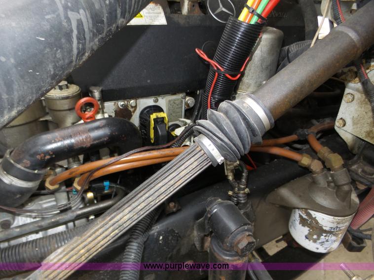 image for item J8965 2006 Freightliner Business Class M2 service truck