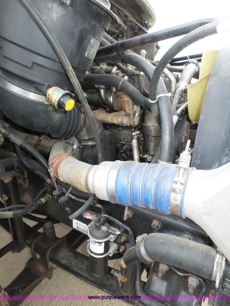 image for item J8965 2006 Freightliner Business Class M2 service truck