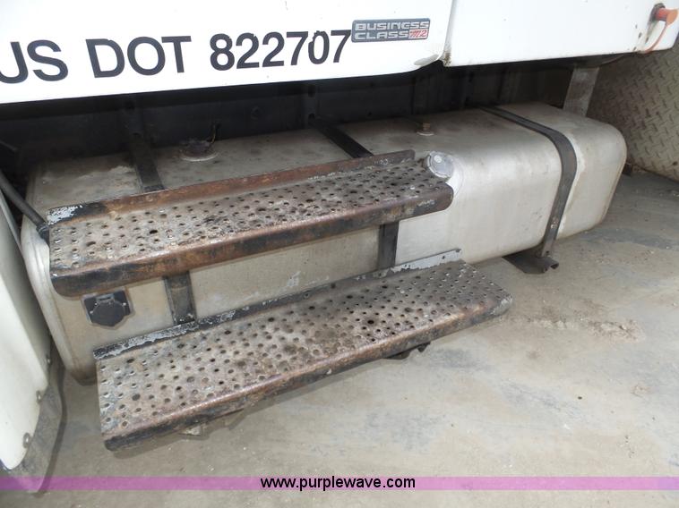 image for item J8965 2006 Freightliner Business Class M2 service truck