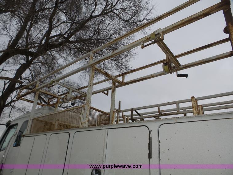 image for item J8965 2006 Freightliner Business Class M2 service truck