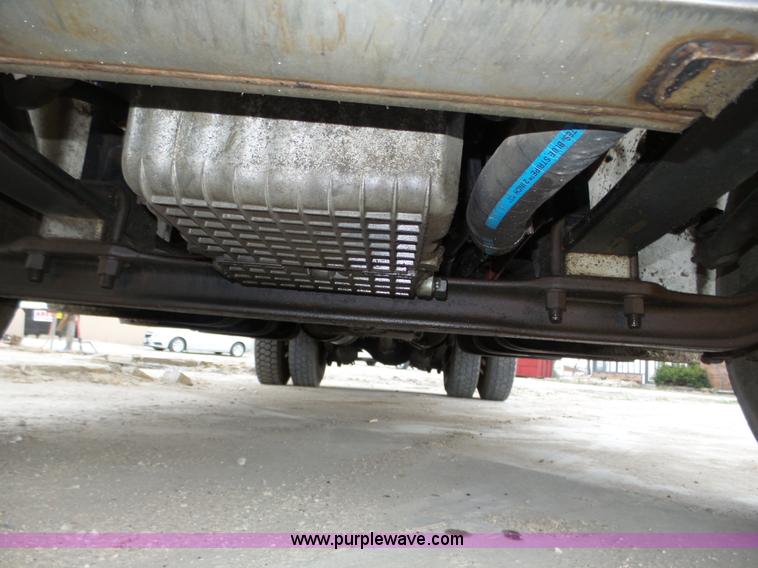 image for item J8965 2006 Freightliner Business Class M2 service truck