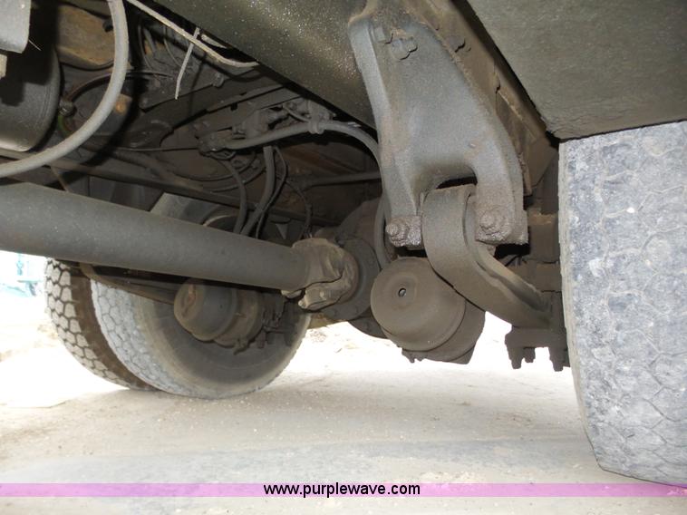 image for item J8965 2006 Freightliner Business Class M2 service truck