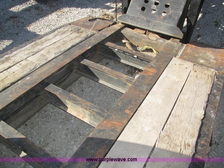 image for item J8972 2004 Mertz equipment trailer