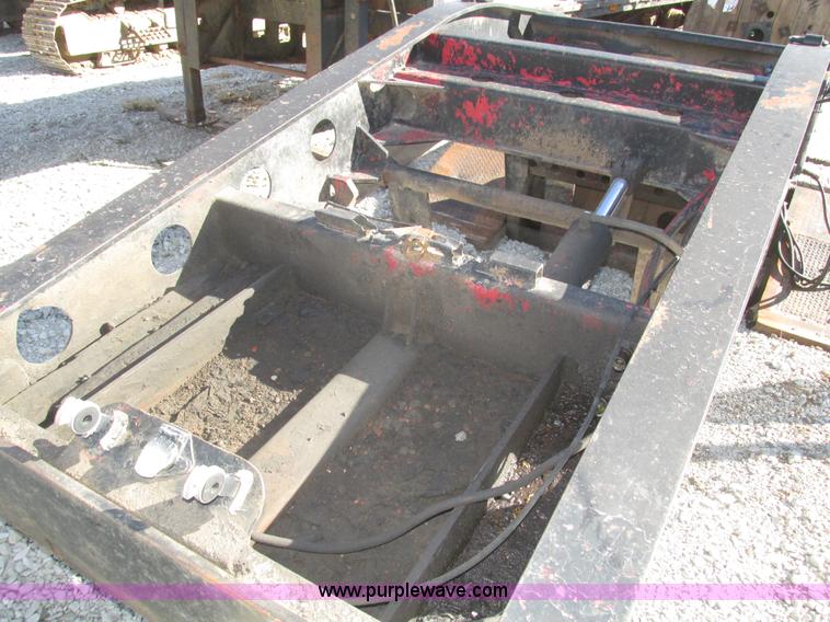 image for item J8972 2004 Mertz equipment trailer