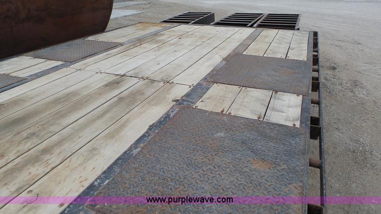 image for item J8981 2010 Elite equipment trailer