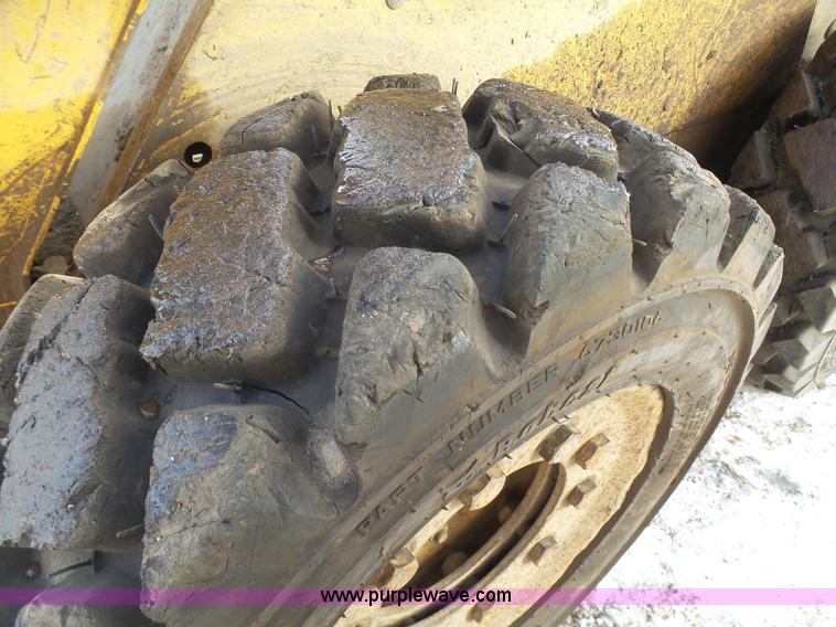 image for item K4573 1999 John Deere 240 skid steer