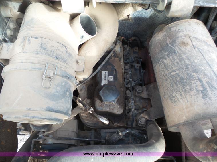 image for item K4573 1999 John Deere 240 skid steer