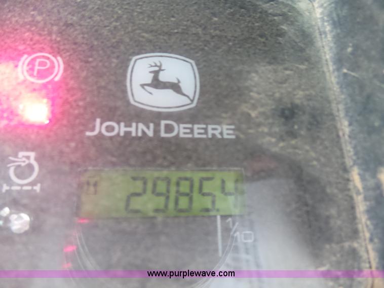 image for item K4573 1999 John Deere 240 skid steer