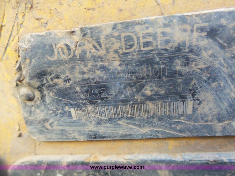 image for item K4573 1999 John Deere 240 skid steer