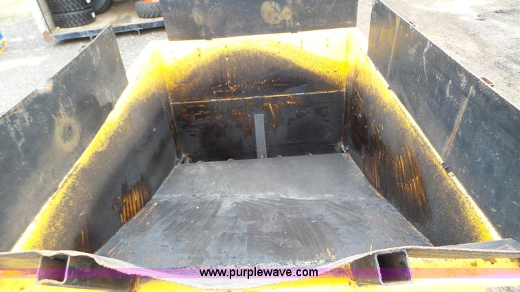 image for item K4628 2013 Salsco Trackpaver TP411 asphalt paver