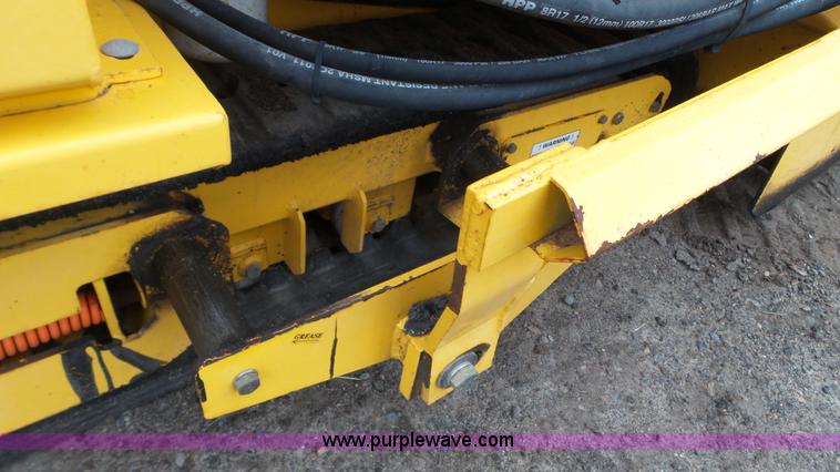 image for item K4628 2013 Salsco Trackpaver TP411 asphalt paver