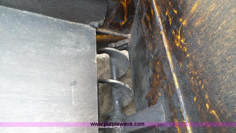 image for item K4628 2013 Salsco Trackpaver TP411 asphalt paver