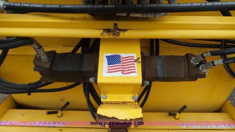 image for item K4628 2013 Salsco Trackpaver TP411 asphalt paver