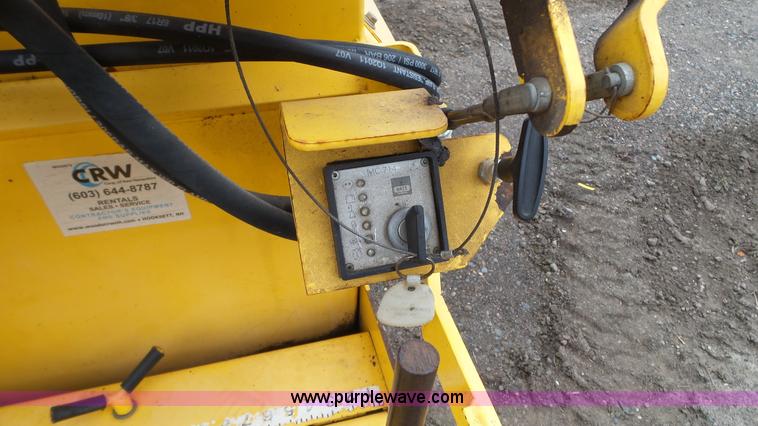 image for item K4628 2013 Salsco Trackpaver TP411 asphalt paver