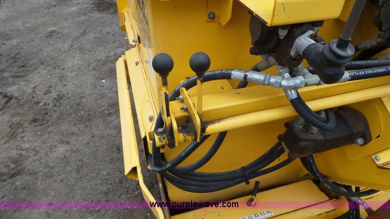 image for item K4628 2013 Salsco Trackpaver TP411 asphalt paver